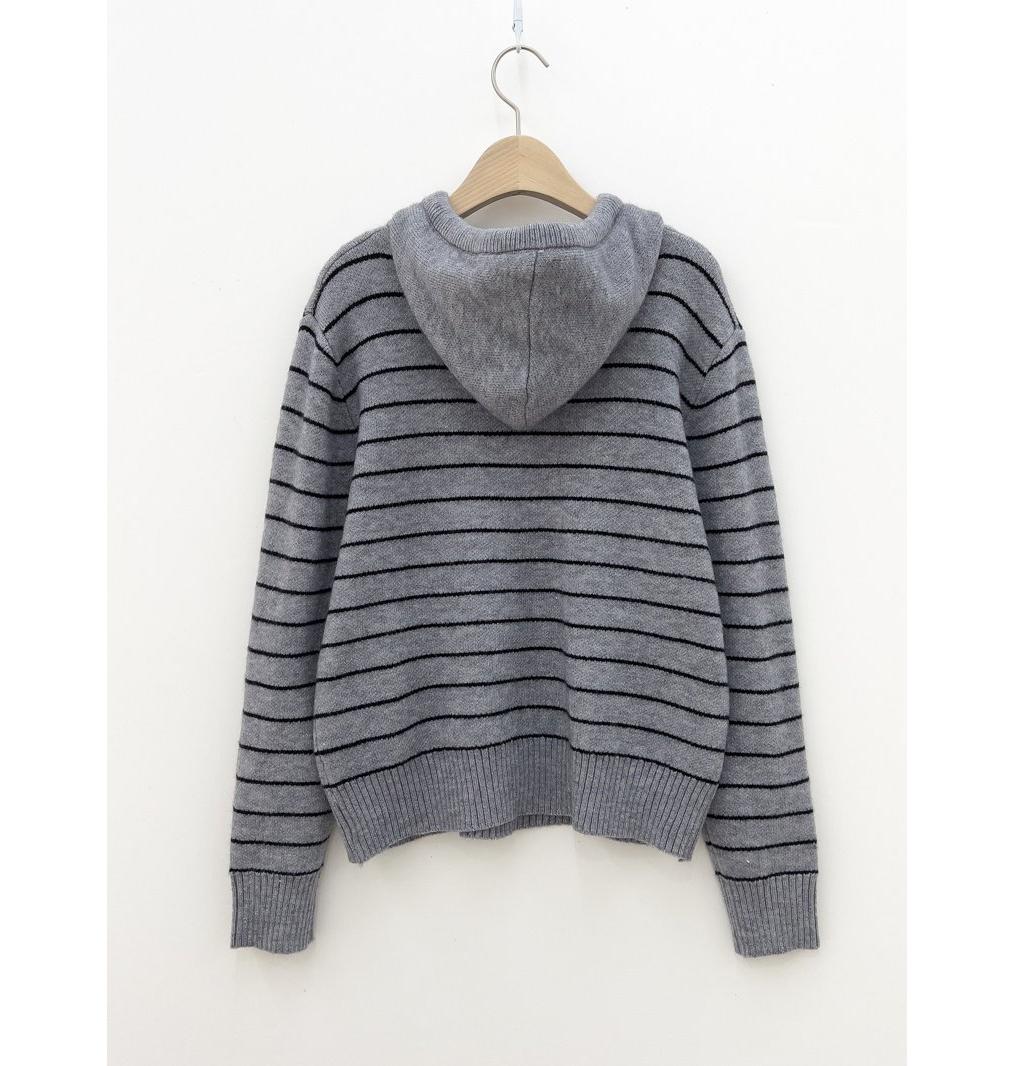 long sleeved tee grey color image-S6L27